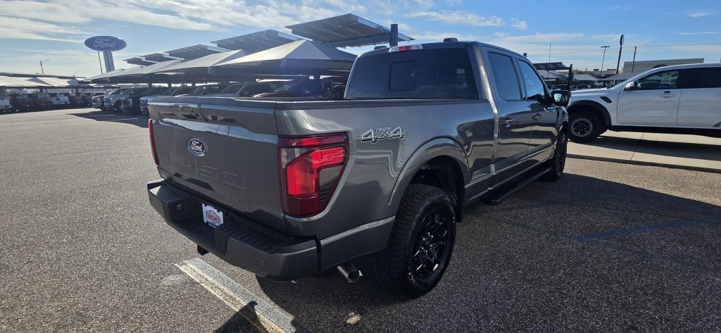 New 2026 Carbonized Gray Metallic Ford XLT image 6