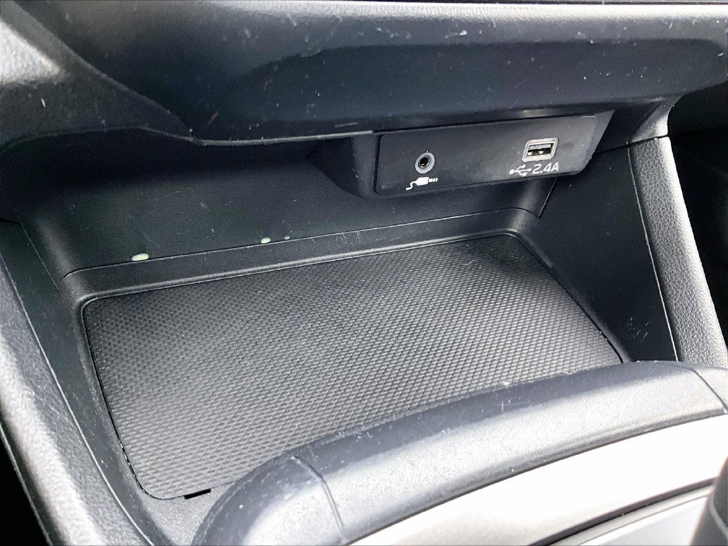 Used 2024 Black Subaru Base image 27