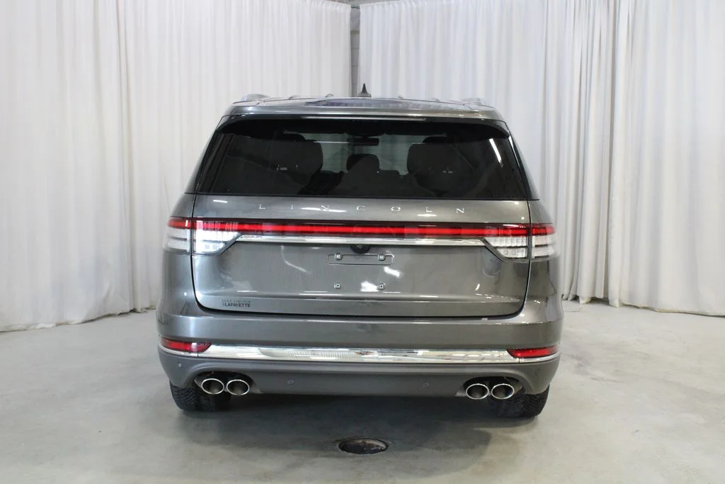 Used 2020 Gray Lincoln Reserve image 26