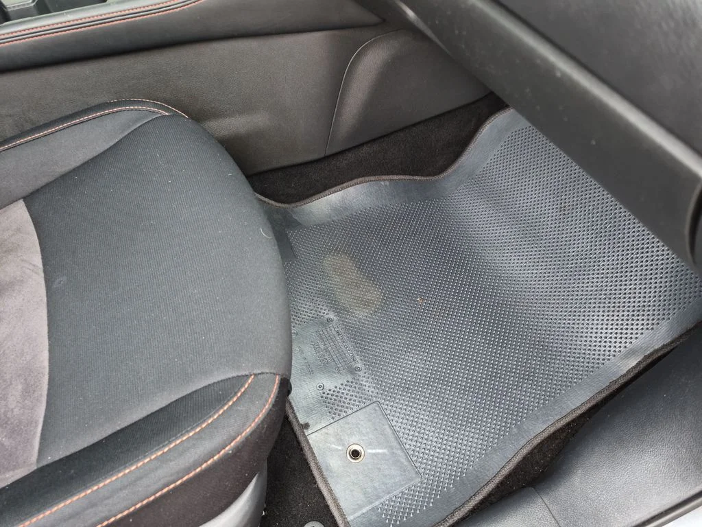 Used 2020 Gray Nissan SR image 37