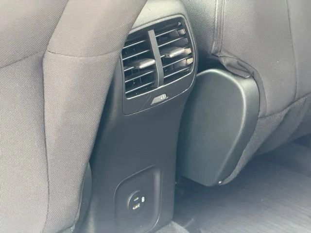 Used 2022 Silver Ford SE image 30