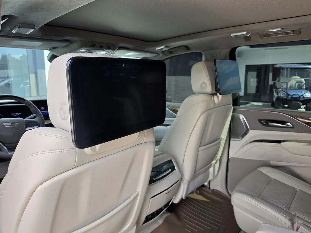 Used 2023 Black Cadillac Sport Platinum image 13
