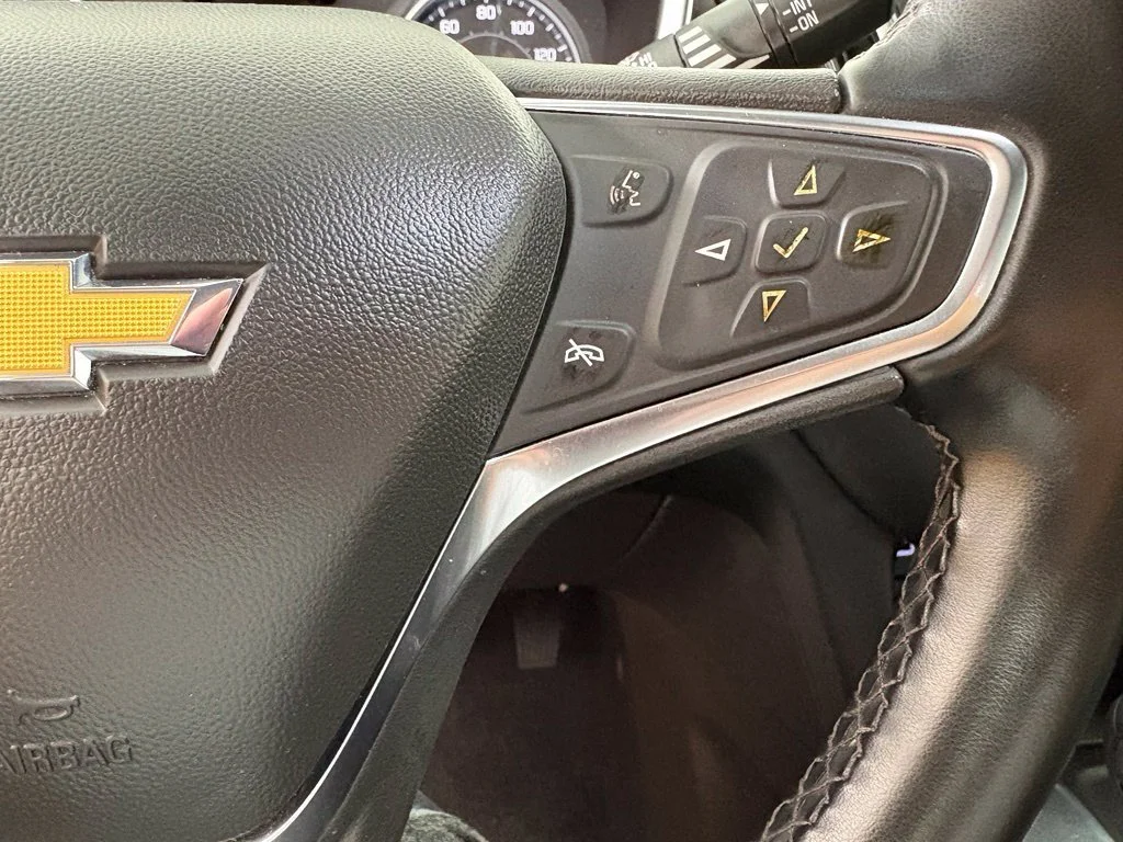 Used 2024 Sterling Gray Metallic Chevrolet LT image 29