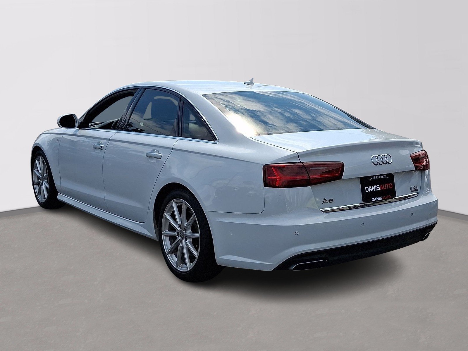 Used 2018 Glacier White Metallic - 2Y2Y Audi 2.0T Premium Plus image 4