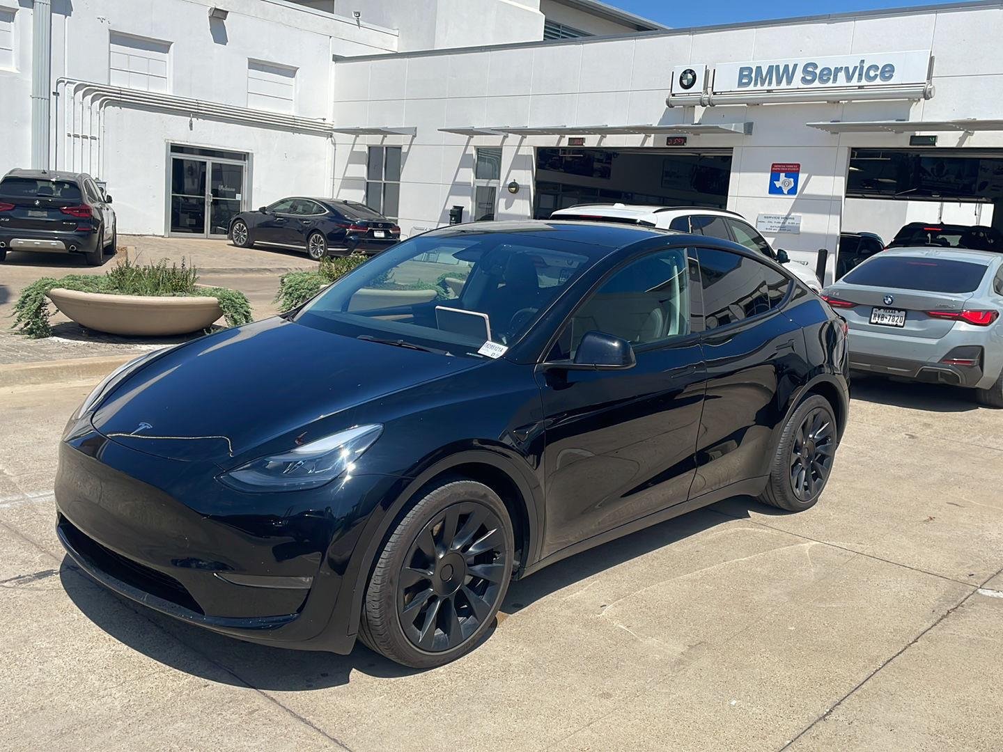 2023 Tesla Model Y Long Range AWD photo