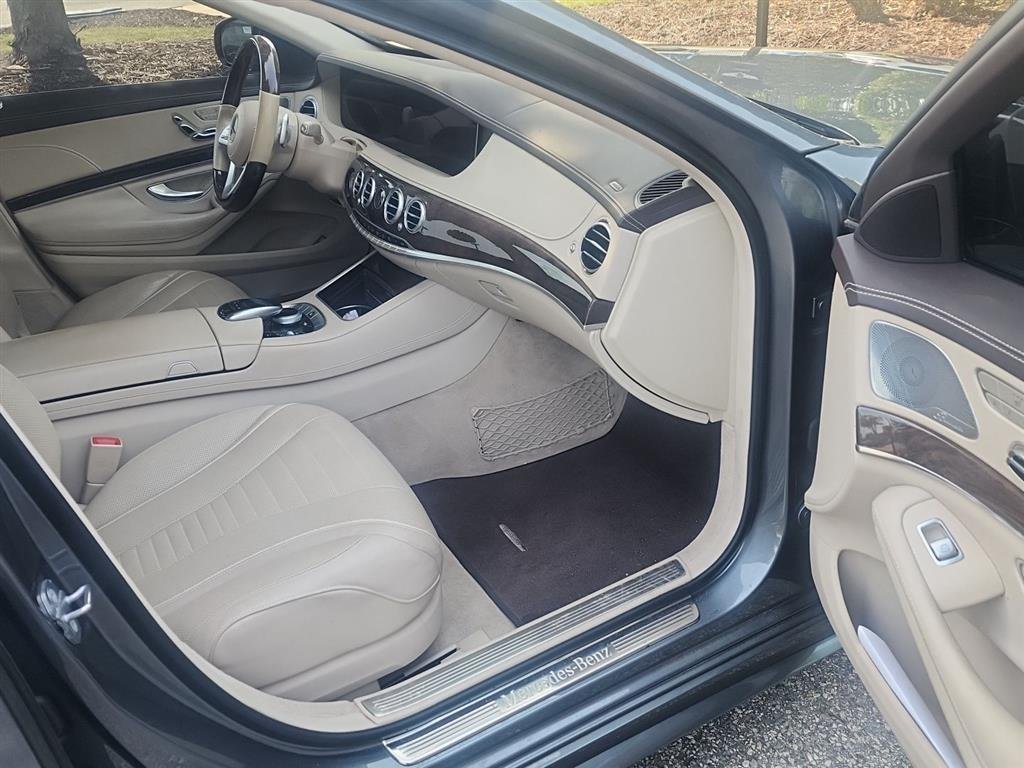 Used 2020 DIAMOND SILVER METALLIC MERCEDES-BENZ-CAR  image 6