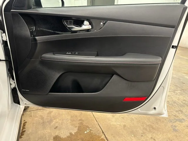 Used 2023 White Kia GT image 22