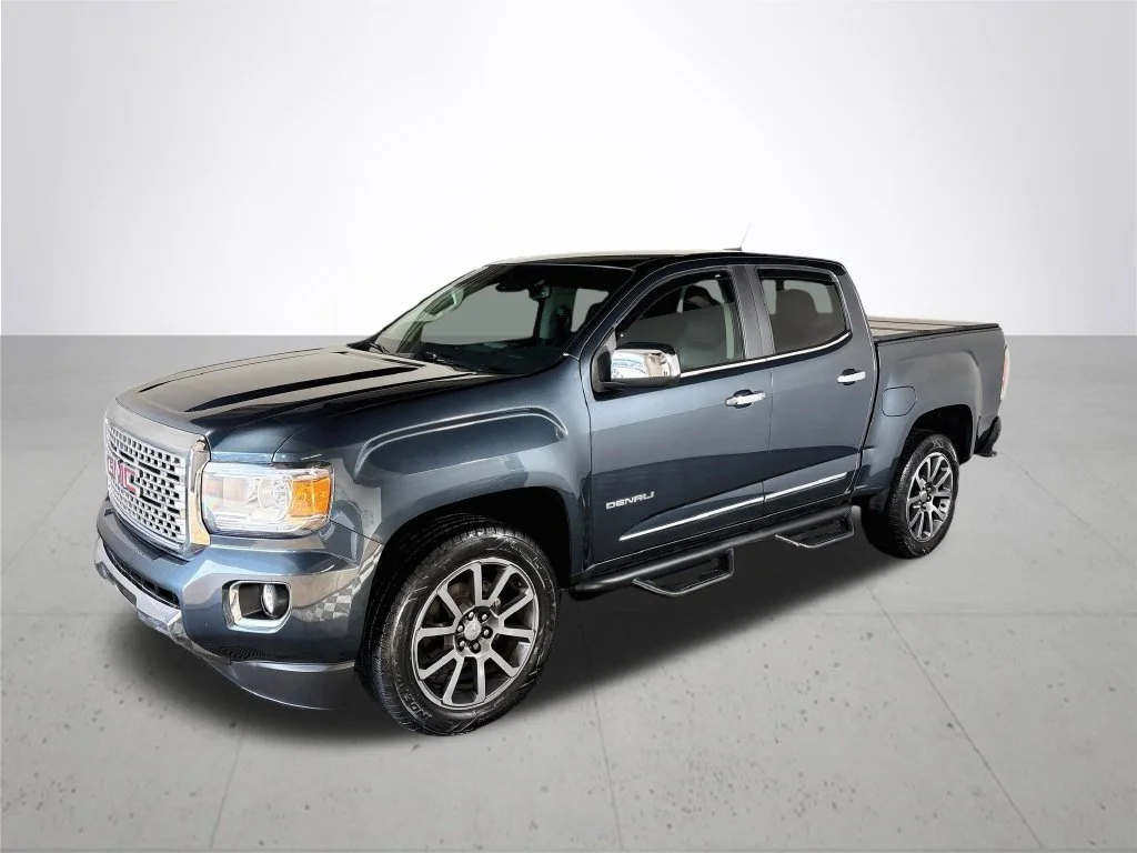 Used 2019 Blue GMC Denali image 2