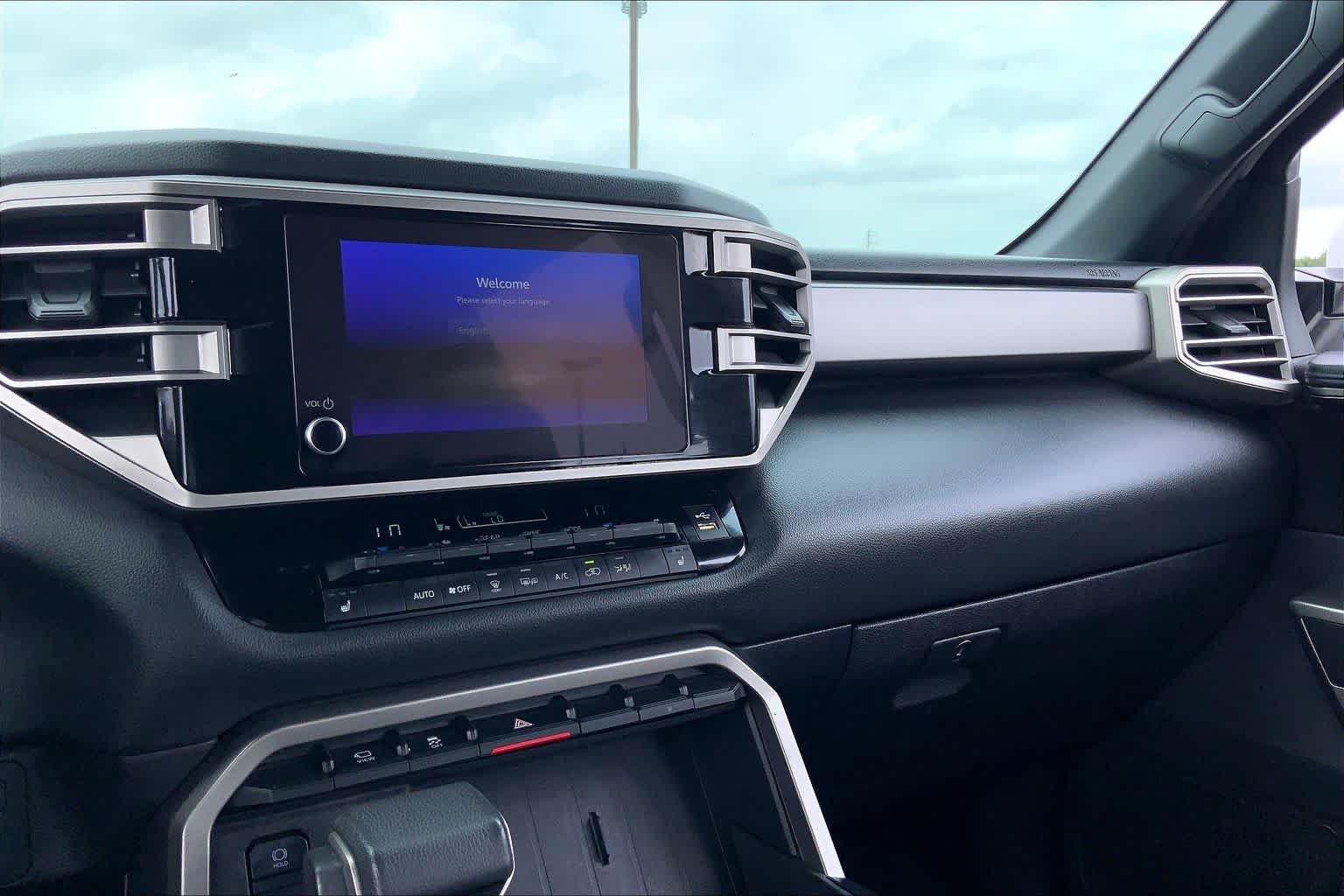 Used 2025 Ice Cap Toyota SR5 image 35