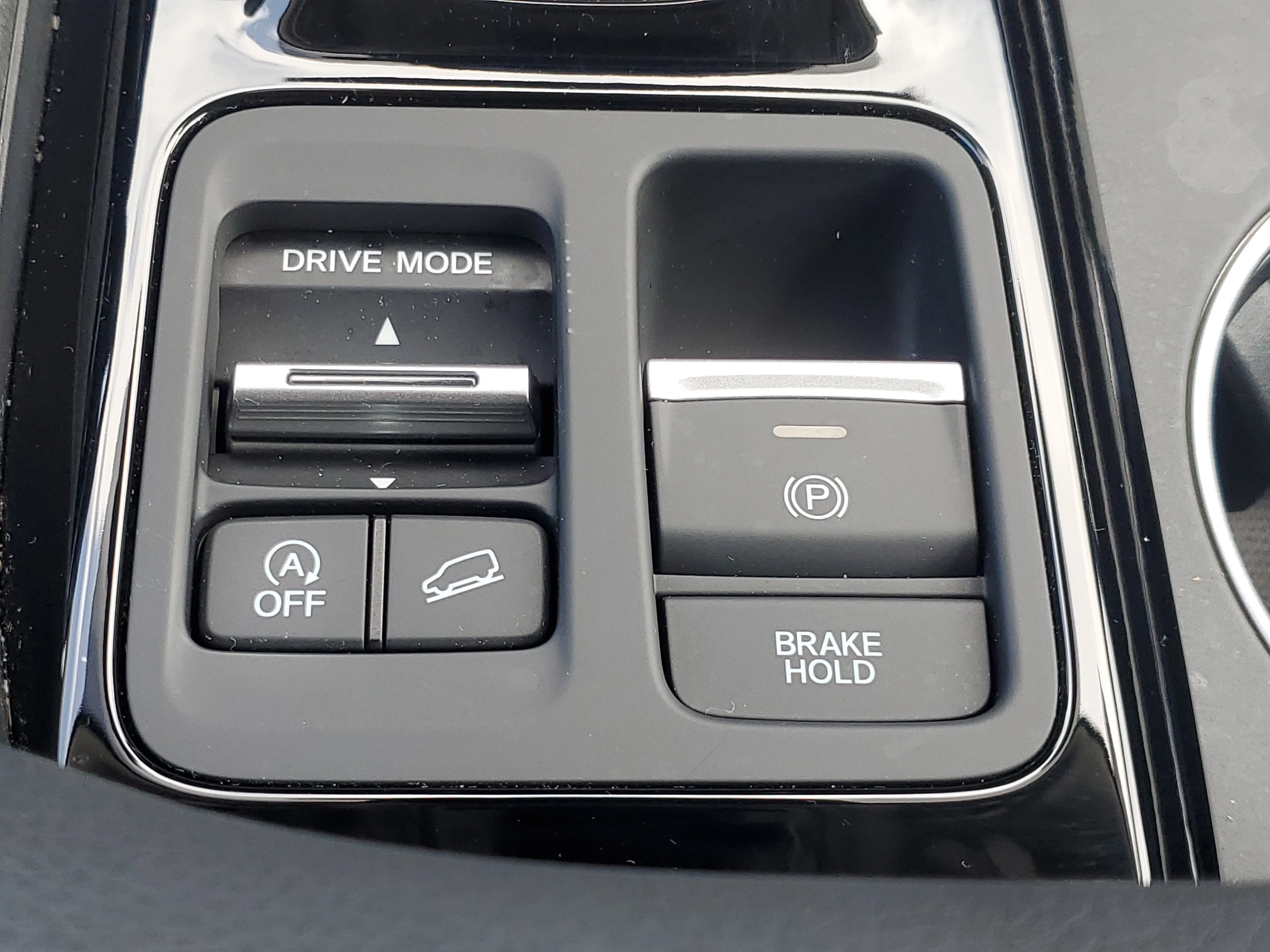 Used 2025 White Honda Touring image 29