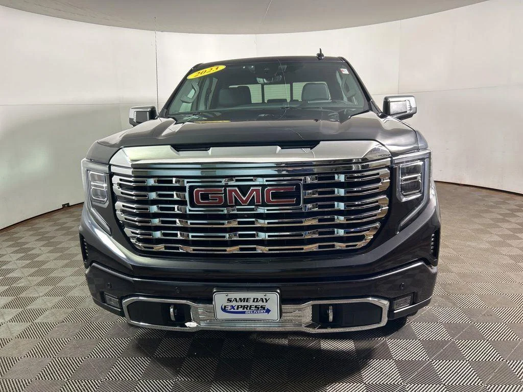Used 2023 Titanium GMC Denali image 13