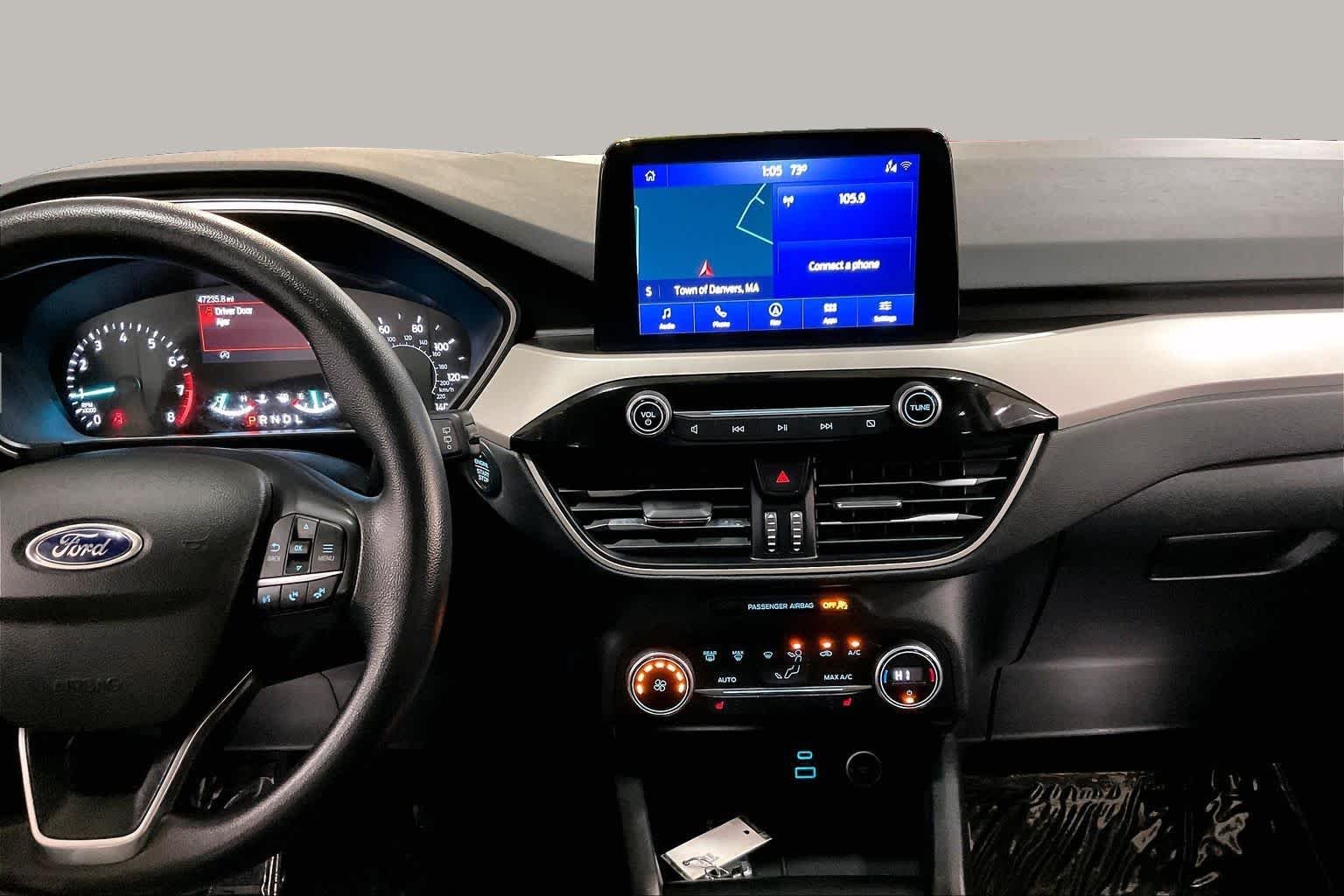 Used 2020 Agate Black Metallic Ford SE image 7