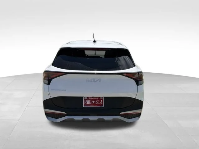 Used 2023 White Kia EX image 4