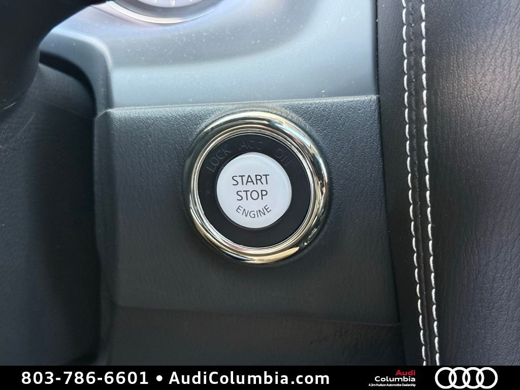 Used 2023 Blue INFINITI Premium Select image 33