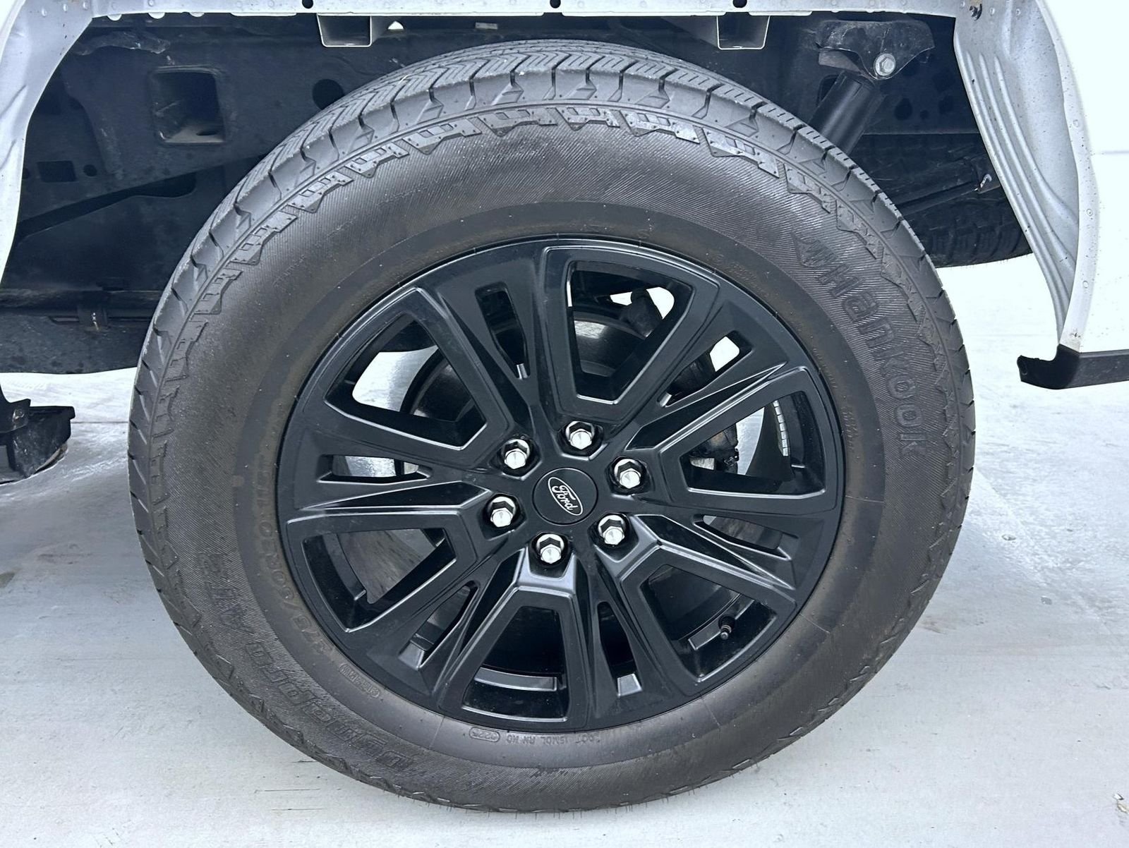 Used 2025 White Ford Platinum image 25