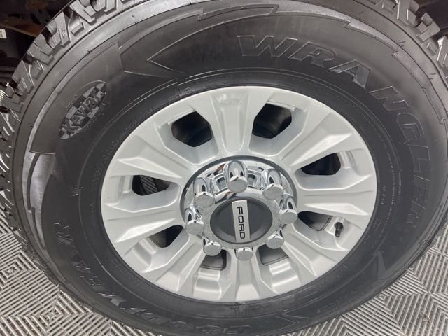 Used 2022 Vermillion Red Ford XL image 9