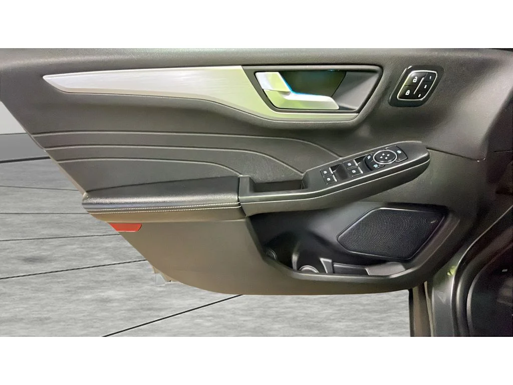 Used 2024 Gray Metallic Ford Platinum image 10