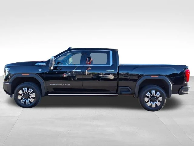 Used 2024 Black GMC Denali image 6