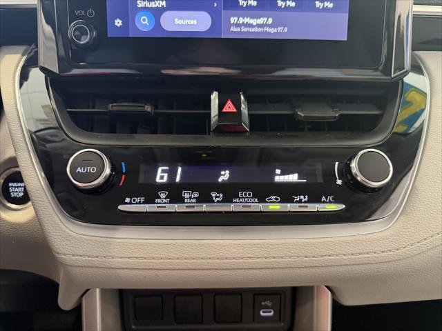 Certified Used 2023 WIND CHILL PEARL Toyota  image 15