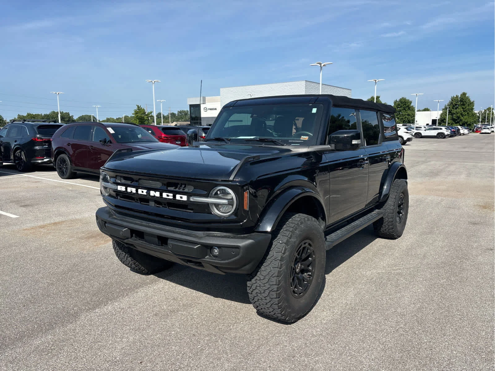 Used 2021 Ford Bronco 4-Door Outer Banks with VIN 1FMDE5BH2MLA90075 for sale in Kansas City