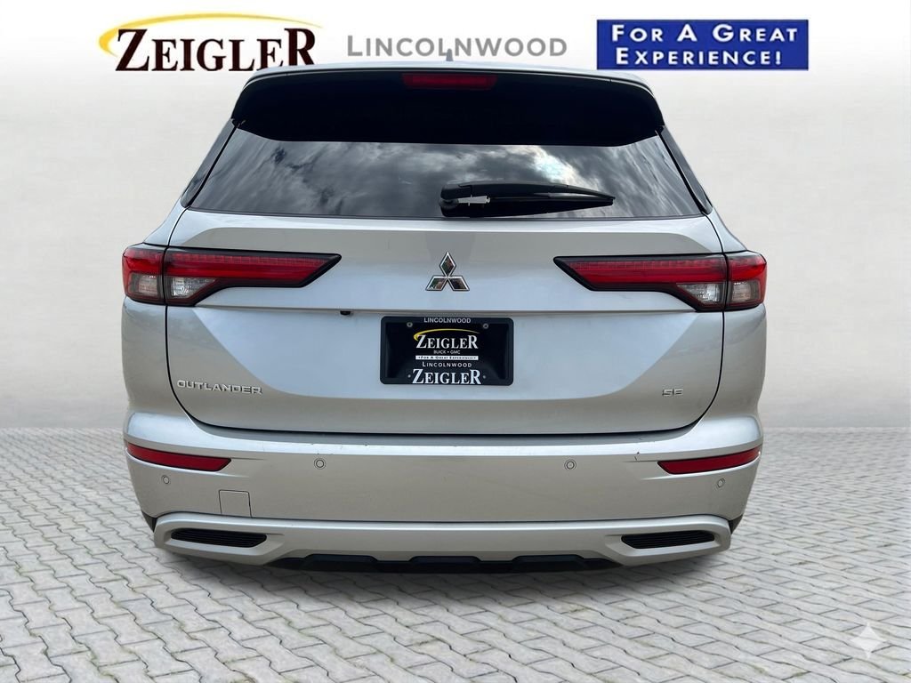 Used 2024  Mitsubishi SE image 5