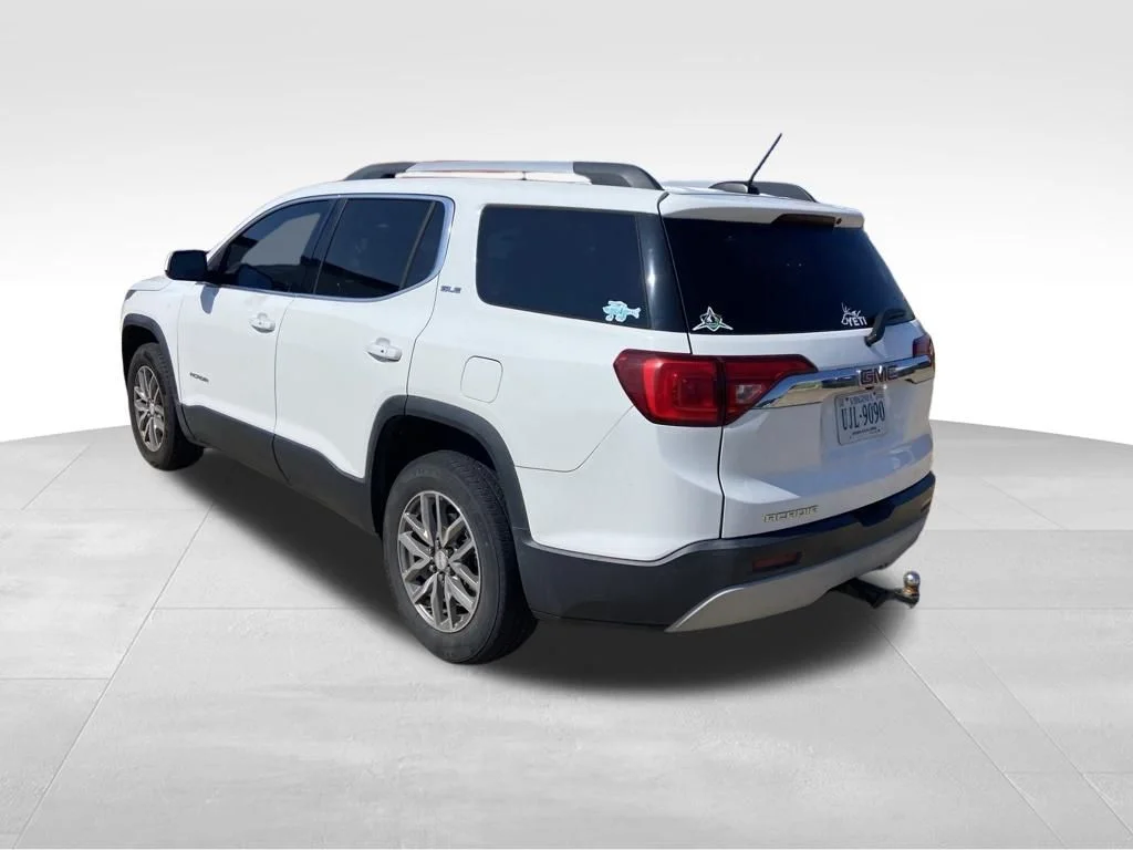 Used 2017 White GMC SLE-2 image 21