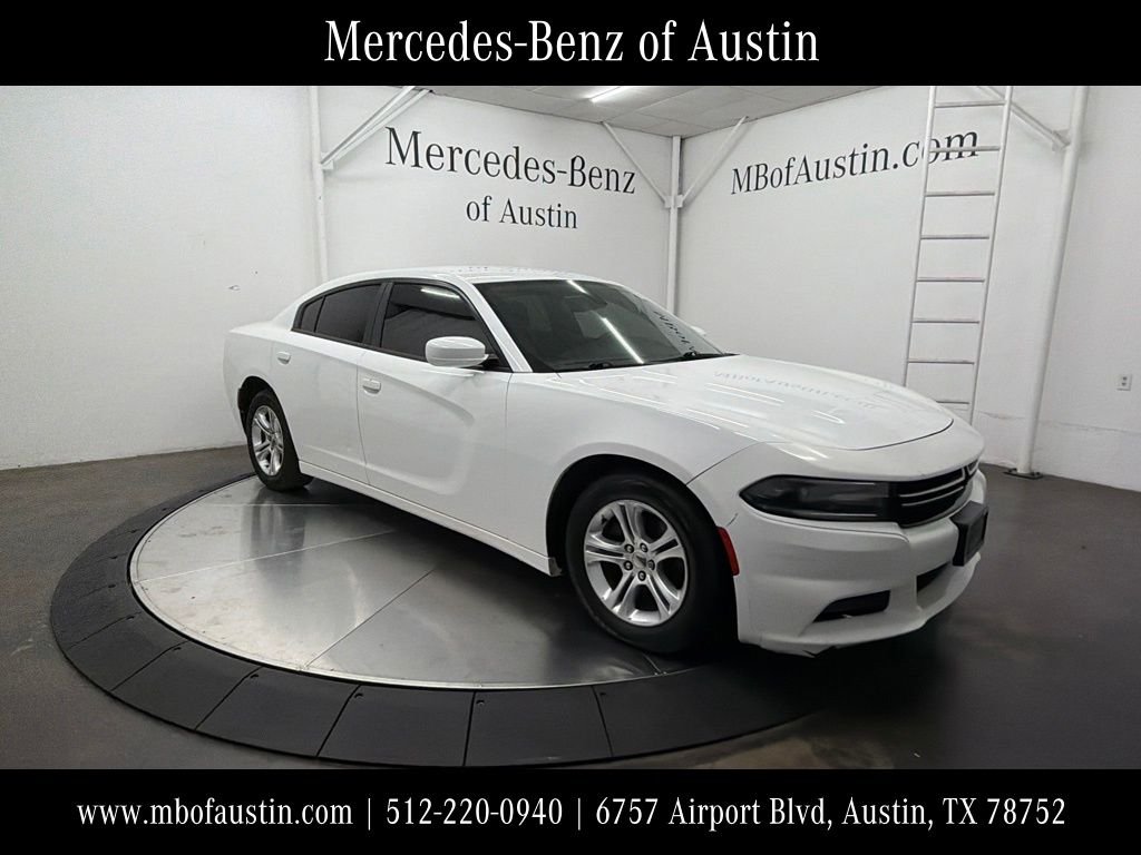 Used 2017 White Dodge SE image 1