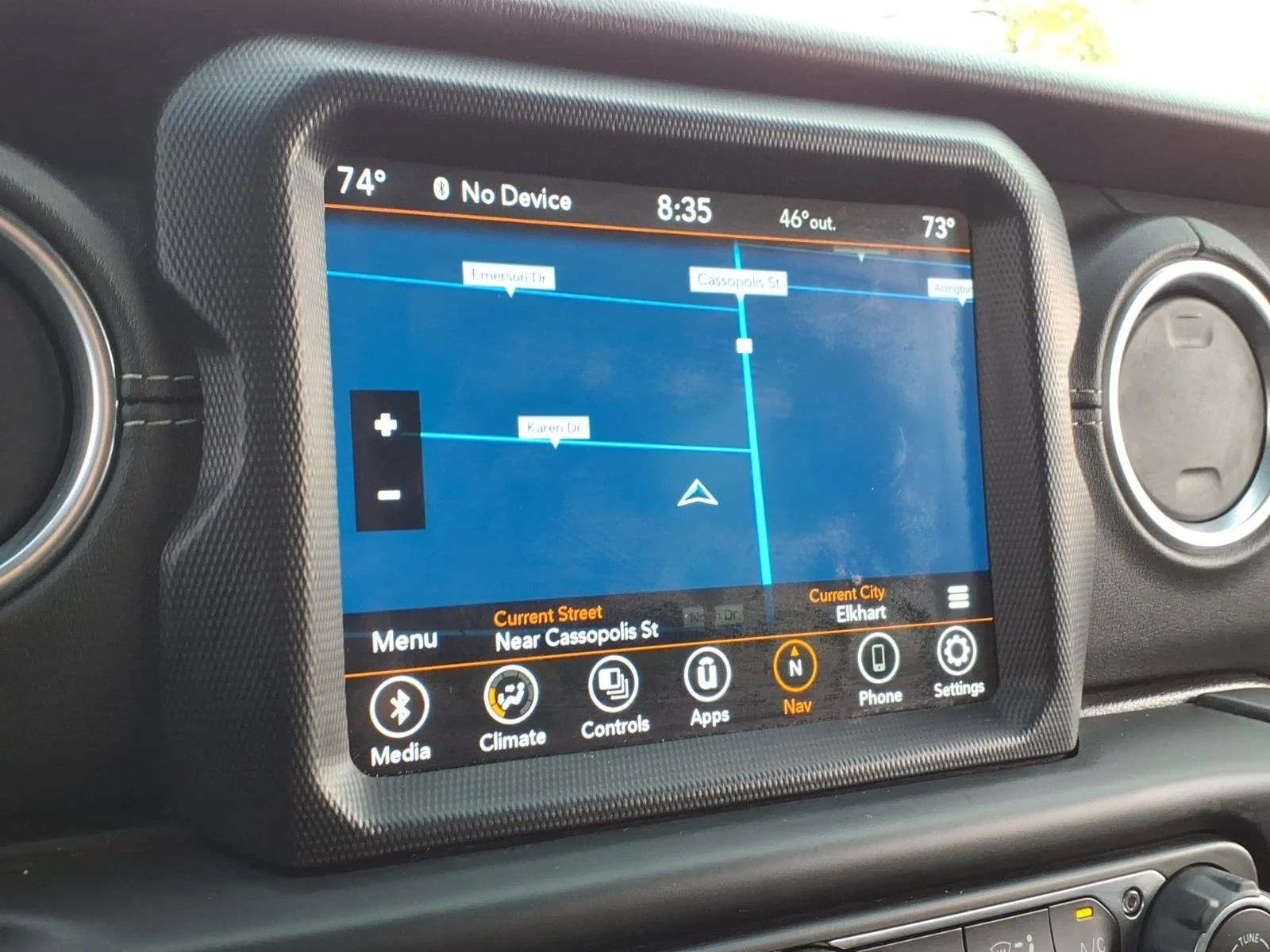 Used 2020 Bright White Clearcoat Jeep Sahara image 19