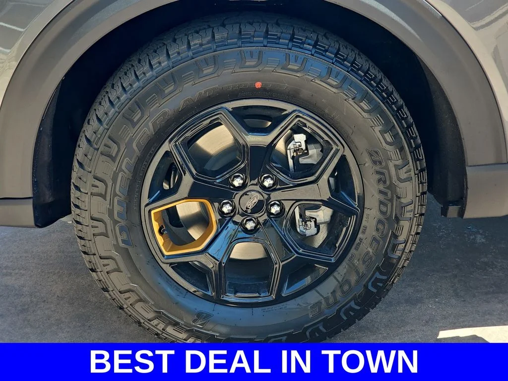 New 2026 Carbonized Gray Metallic Ford Tremor® image 38