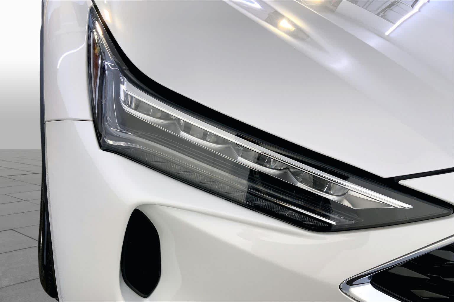 Certified Used 2024 Platinum White Pearl Acura BASE image 27