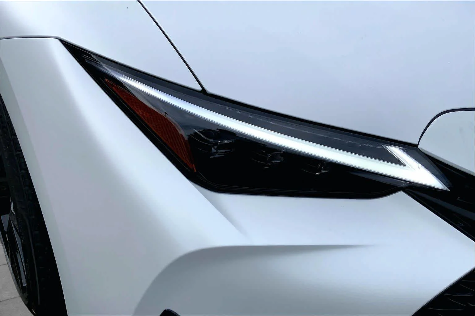 New 2026 HAKUGIN MATTE WHITE Lexus F SPORT AWD image 13