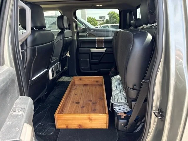 Used 2019 Green Ford LARIAT image 6