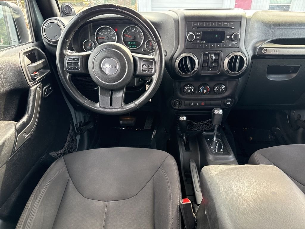 Used 2014 Gray Jeep Unlimited Sport image 12