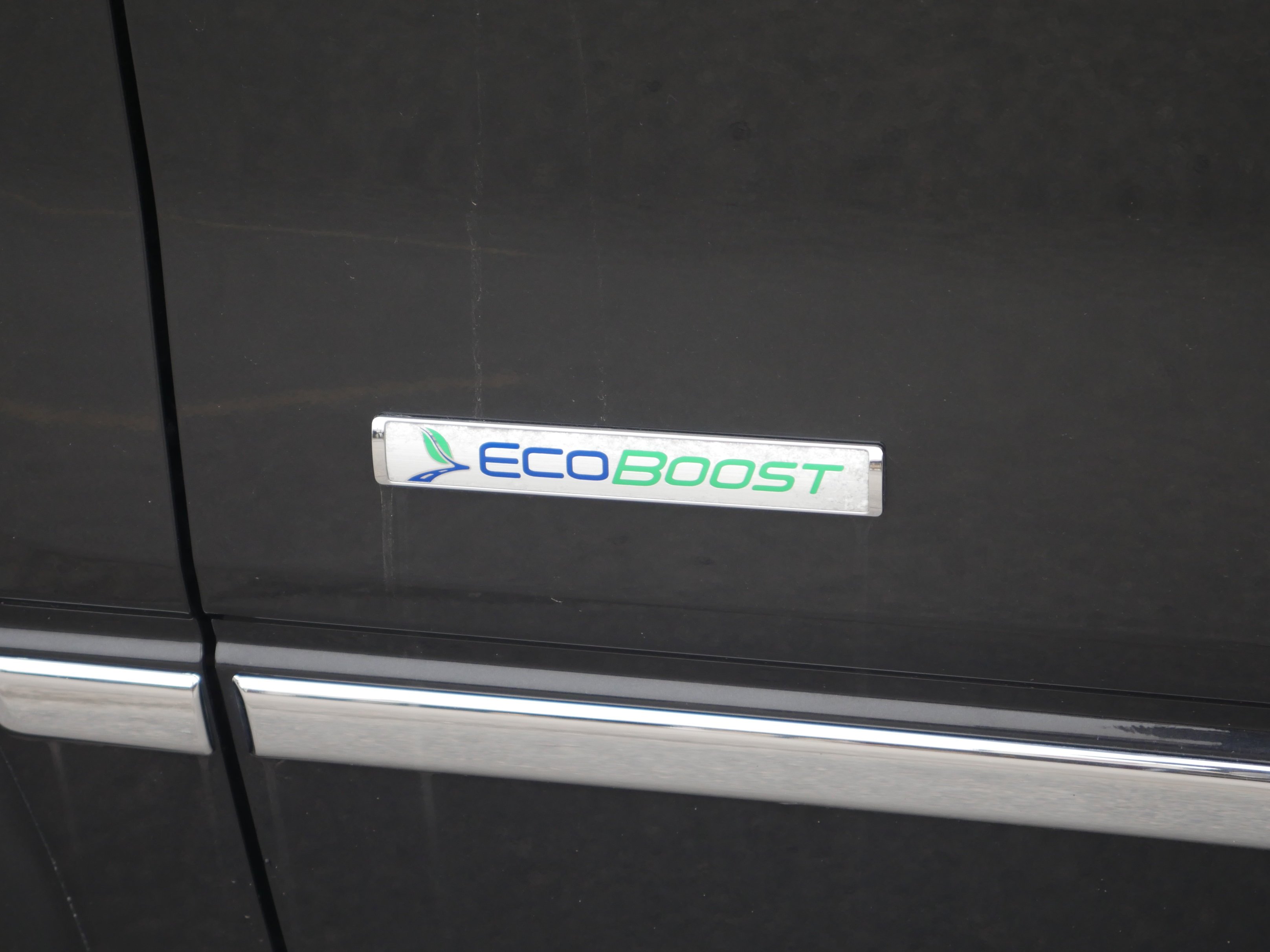 Used 2012 Tuxedo Black Metallic Ford Platinum image 24