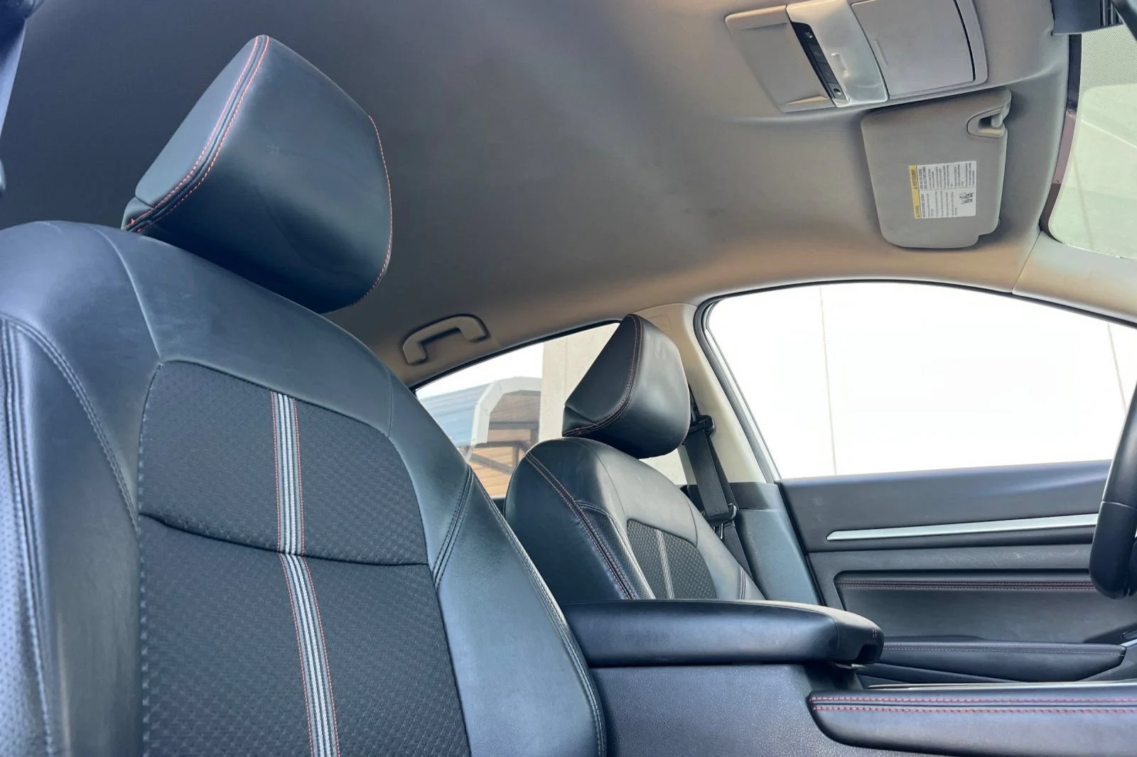 Used 2023 Silver Nissan 2.5 SR image 16