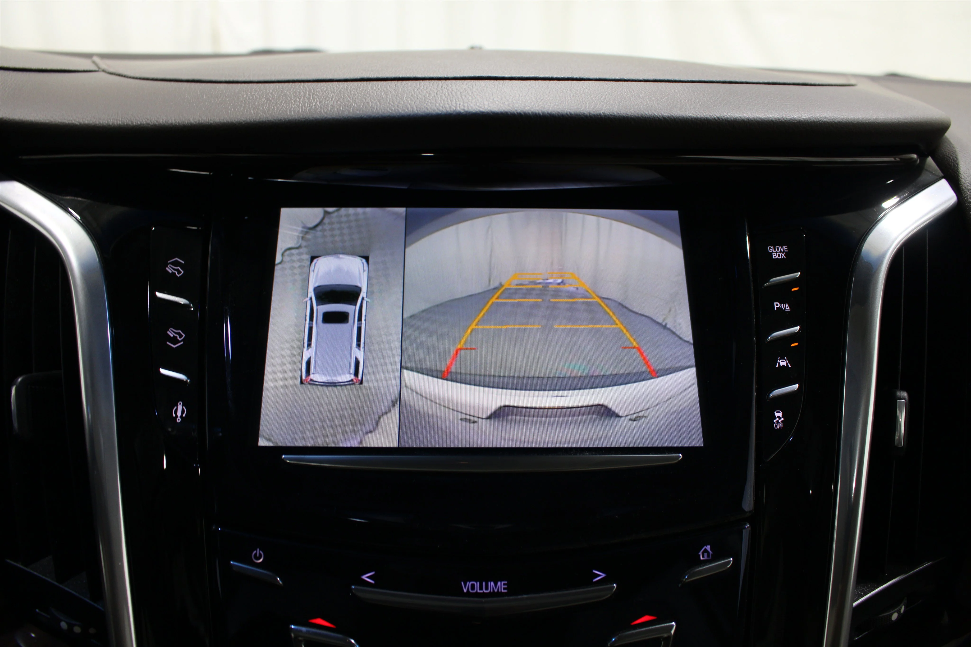 2016 Cadillac Escalade Luxury - Photo 16