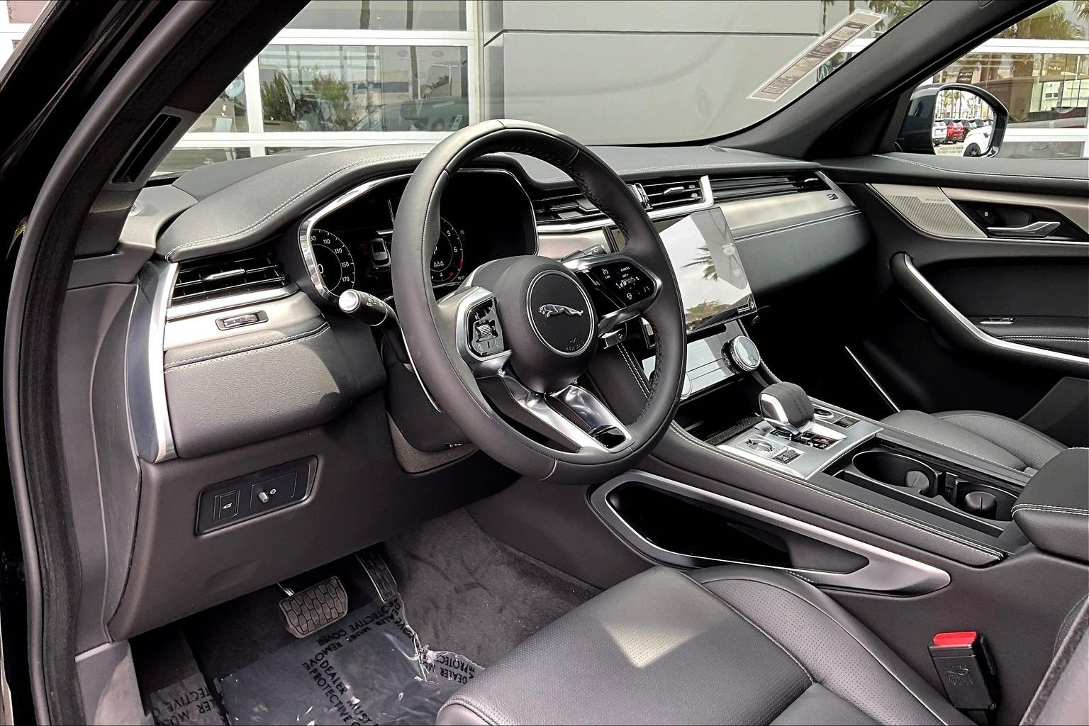 2026 Jaguar F-Pace R-Dynamic S - Photo 6