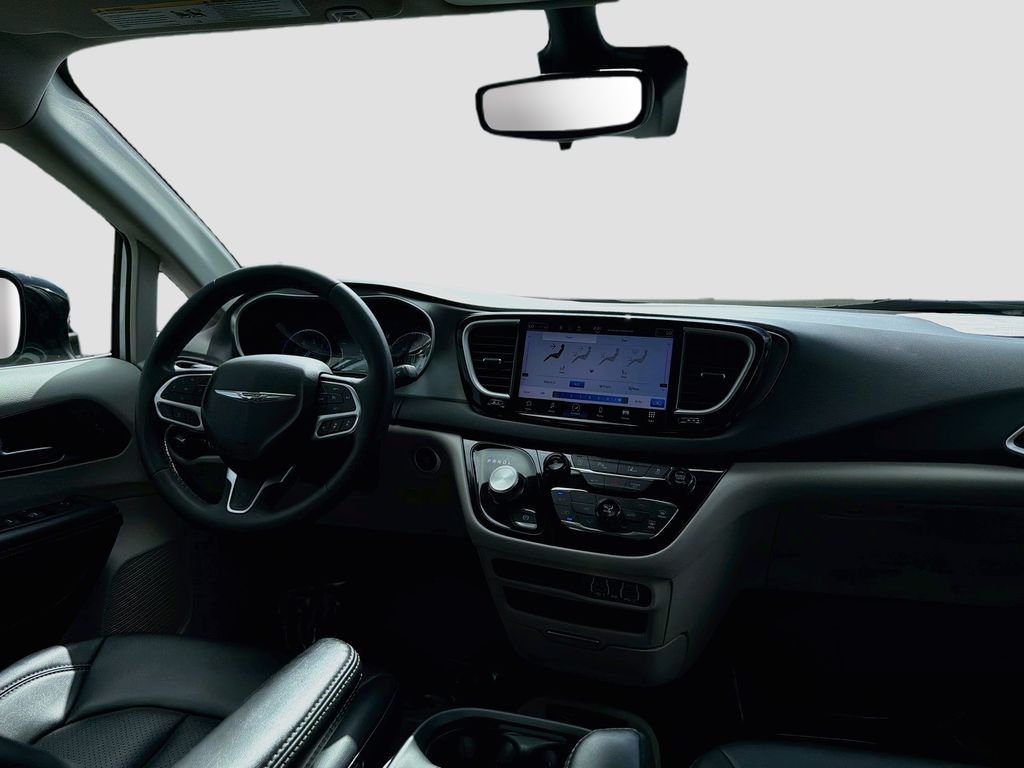 Used 2024 Bright White Clearcoat Chrysler Touring L image 25