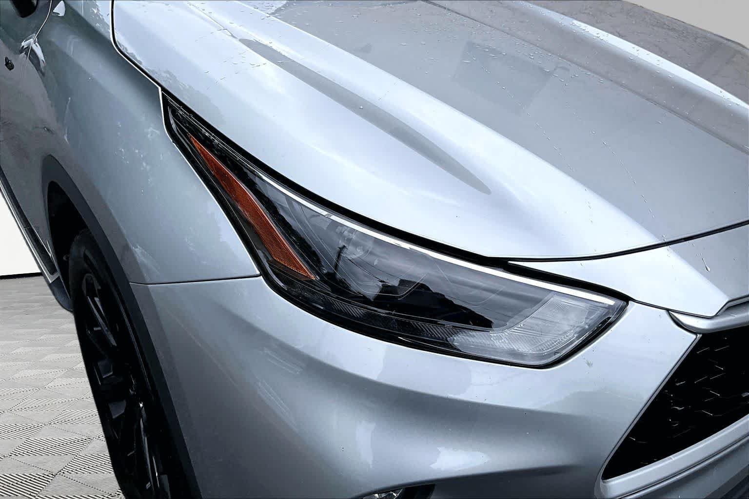 Used 2022 Celestial Silver Metallic Toyota XLE image 28