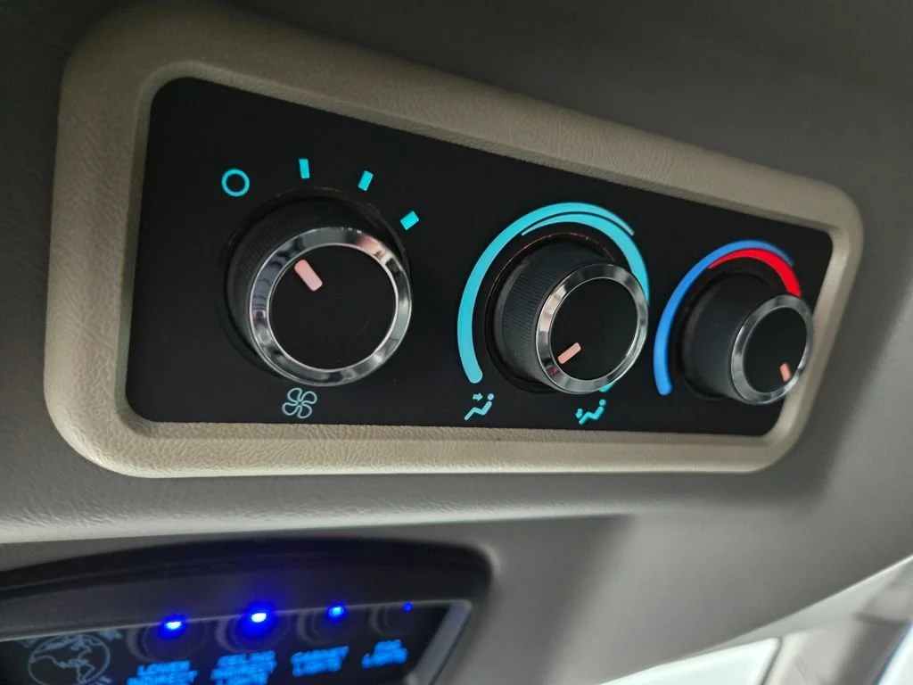 2021 Chevrolet Express Cargo Work Van - Photo 28