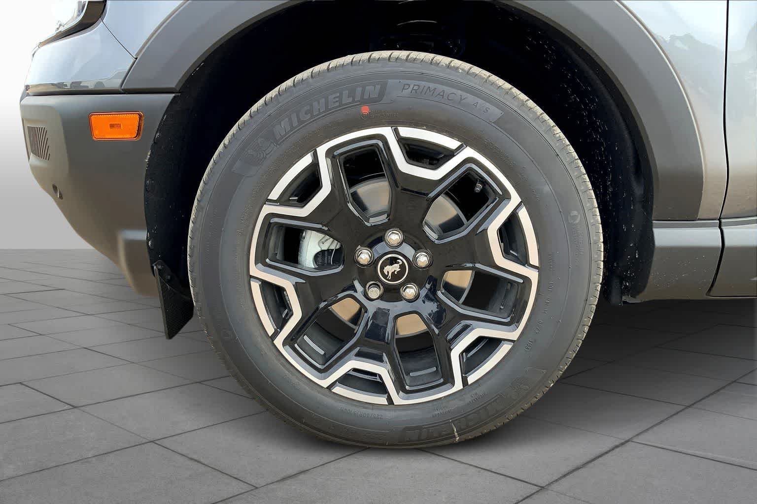 New 2025 Carbonized Gray Metallic Ford Outer Banks® image 11