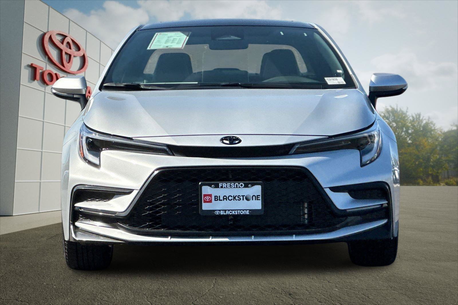 2026 Toyota Corolla XSE - Photo 8