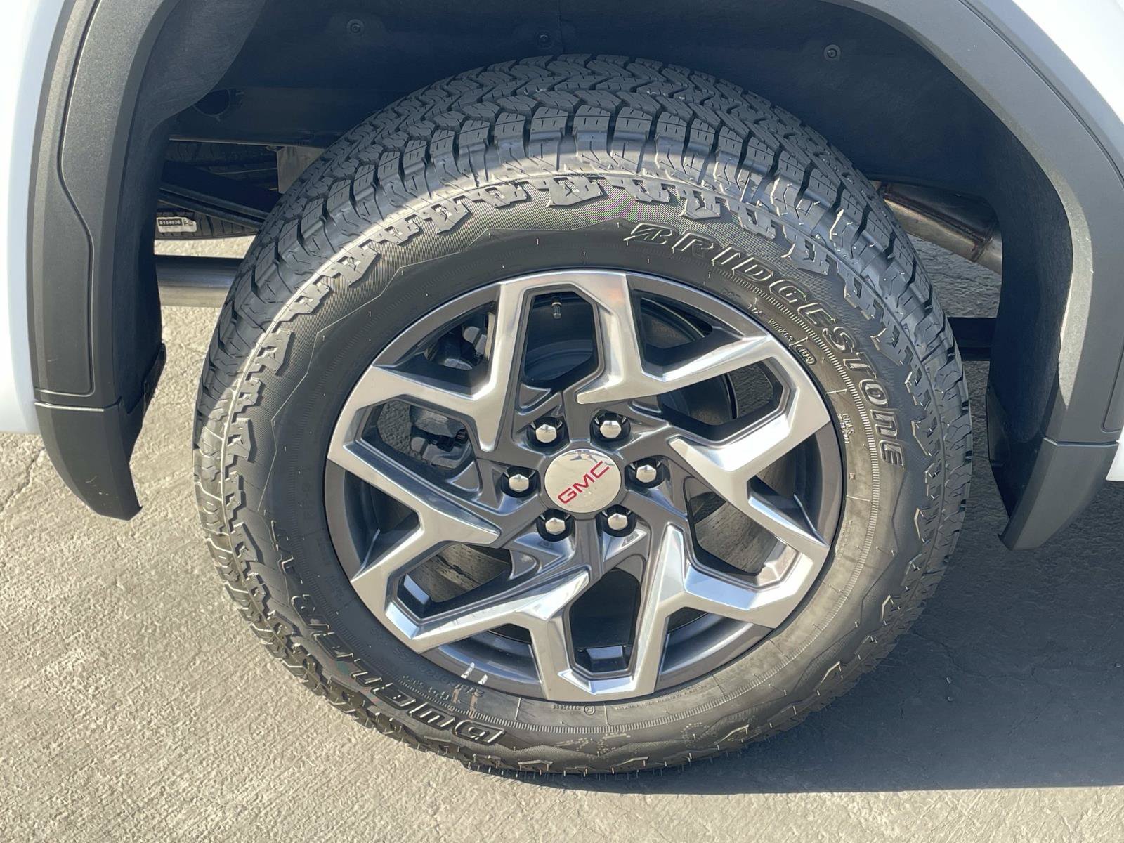 2026 GMC Sierra 1500 SLT - Photo 30