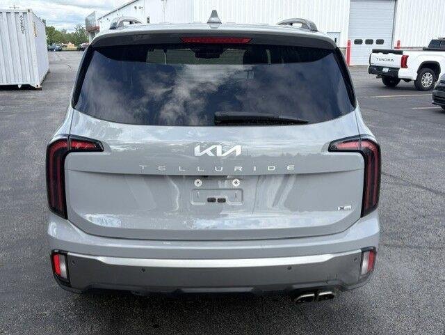 Used 2023 Wolf Gray Kia EX X-Line image 12