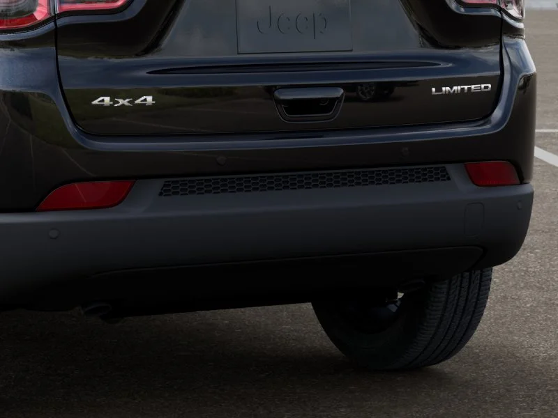 New 2026 Diamond Black Crystal Pearl-Coat Exterior Paint Jeep Limited image 39
