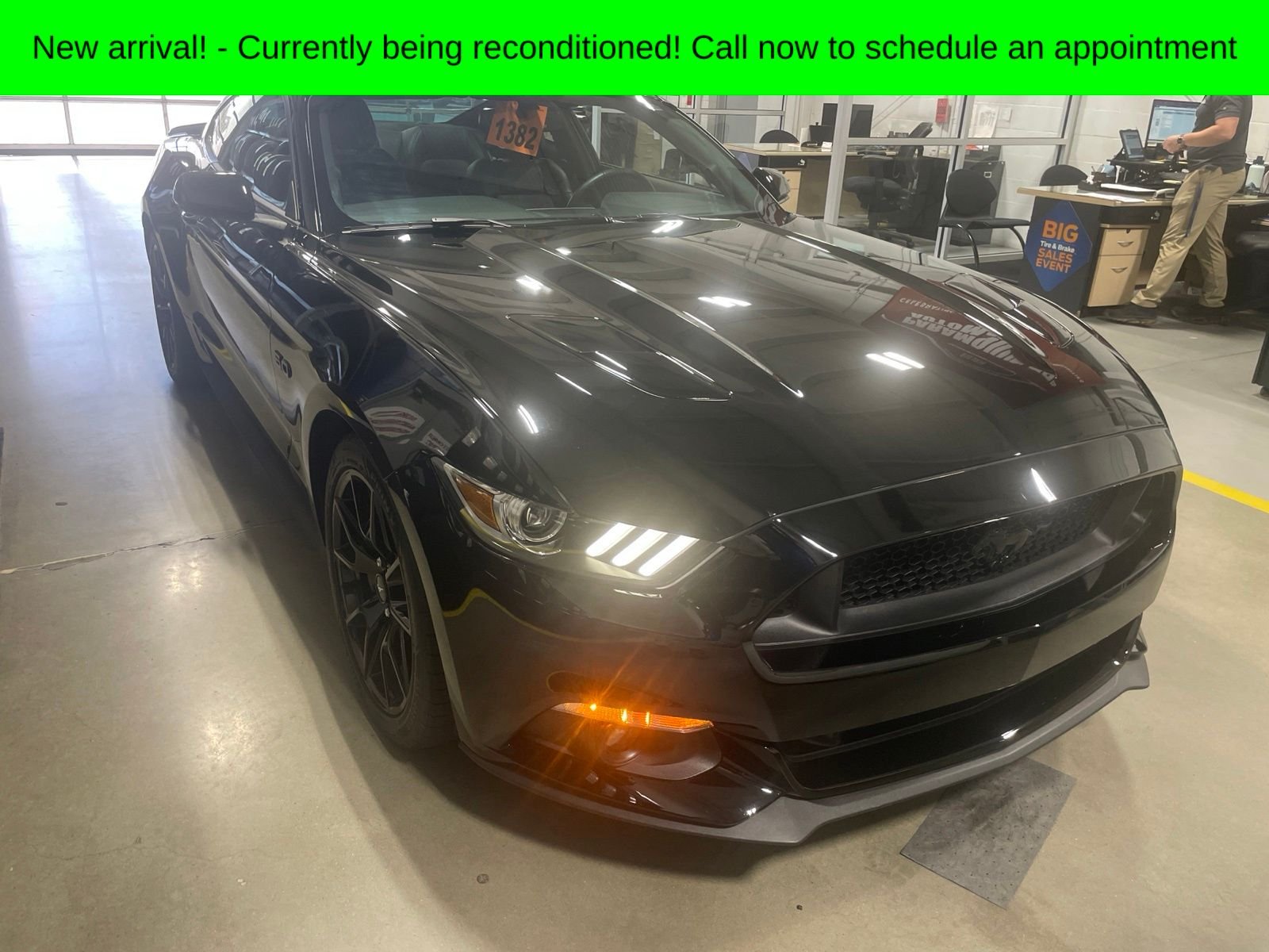 Used 2017 Black Ford GT Premium image 2