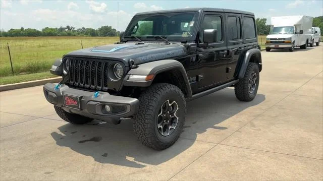 New 2023 Black Clear-Coat Exterior Paint Jeep Rubicon 4xe image 4