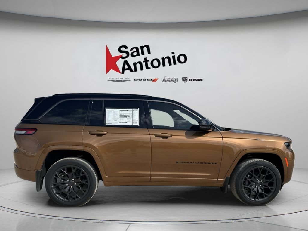 New 2026 Copper Shino Metallic Clear-Coat Exterior Paint Jeep Summit image 17