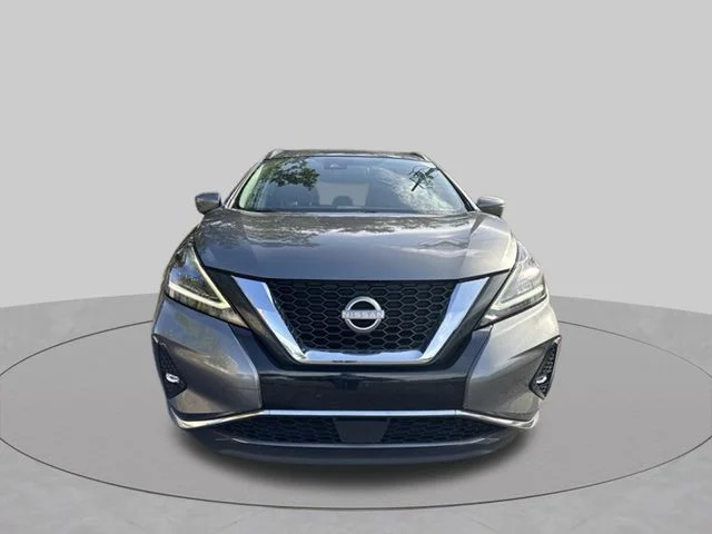 Used 2023 Gray Nissan SV image 2
