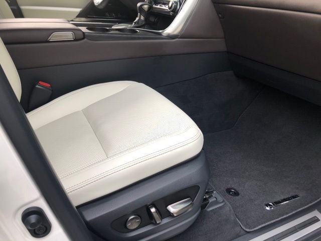 New 2026 Eminent White Pearl Lexus  600 LUXURY image 23